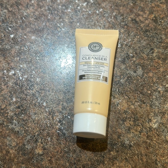 5/$25.00 IT COSMETICS Confidence in a Cream cleanser travel - Picture 1 of 1